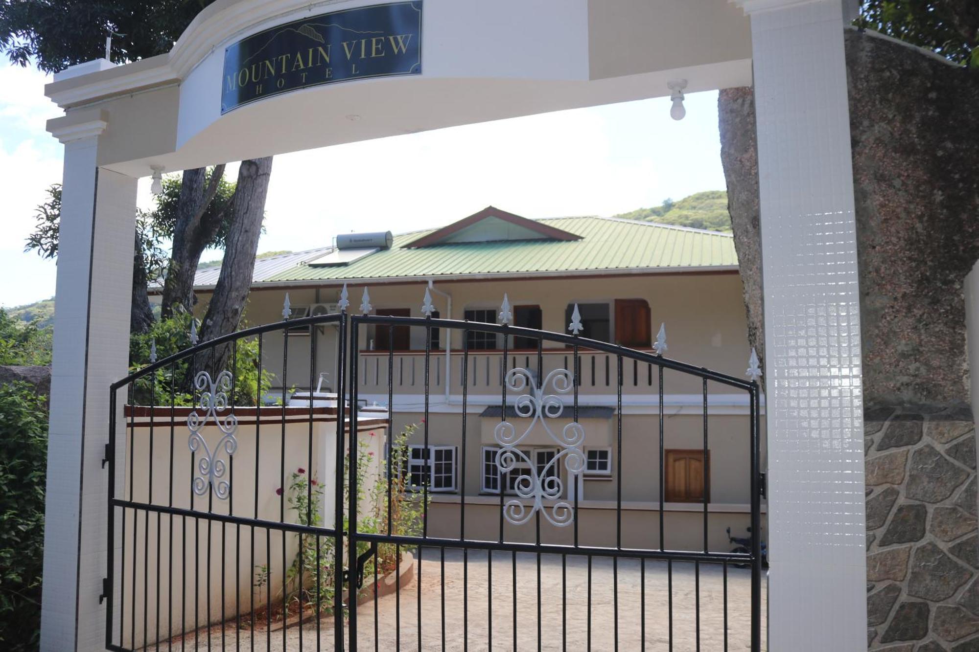 Mountain View Hotel La Digue Exterior photo